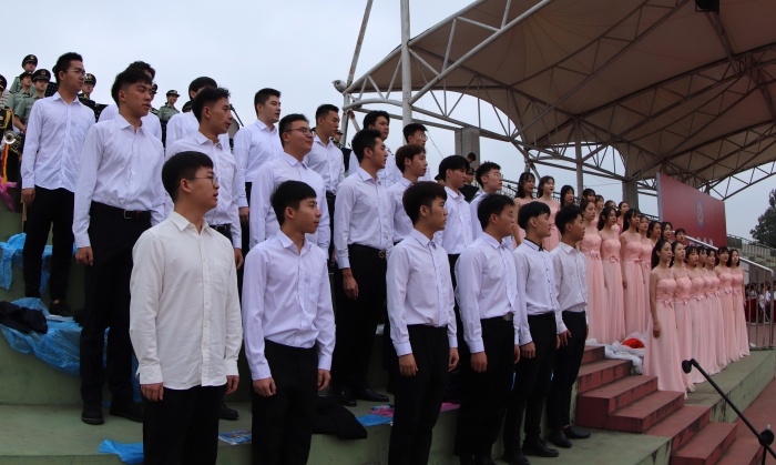 16奏唱《锦城学院之歌》.jpg 16奏唱《锦城学院之歌》.jpg