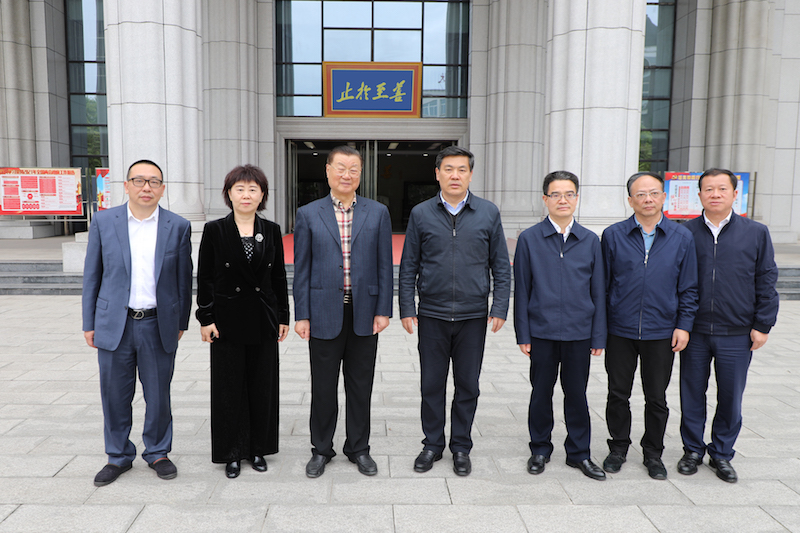罗强mmexport1618492905861.jpg