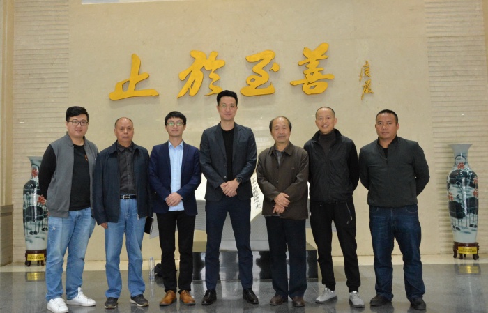 04建筑学院与光辉城市科技有限公司开展校企合作交流.JPG