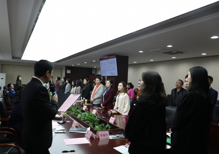2教师入职培训会.JPG